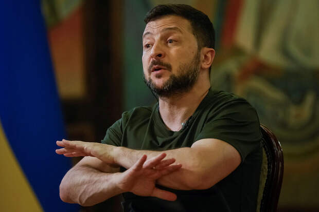 Экс-аналитик ЦРУ Джиральди: на Киев давят по мобилизации для смещения Зеленского