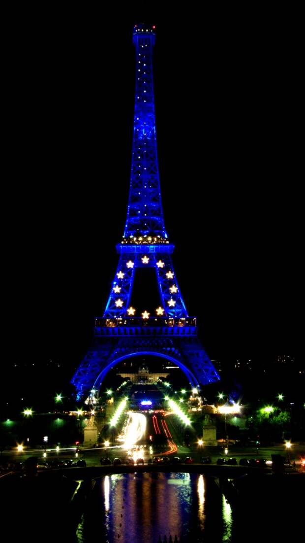 Blue Eiffel Tower - European Union.jpg
