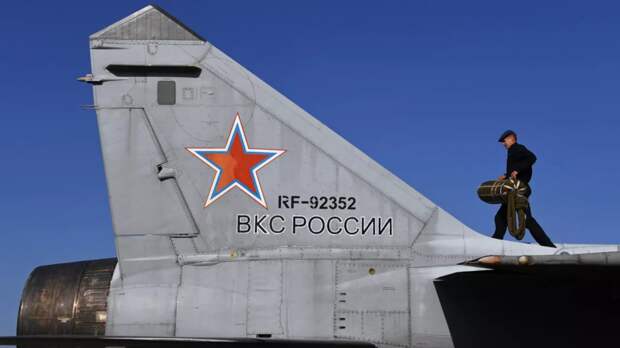 В ВКС России поступила партия новых многофункциональных истребителей Су-35С