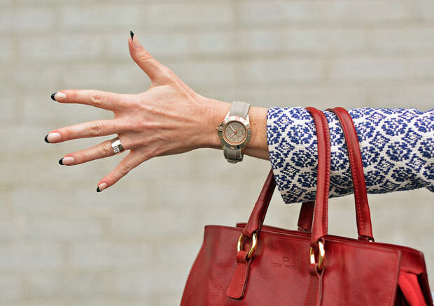 Nude/black manicure #nails