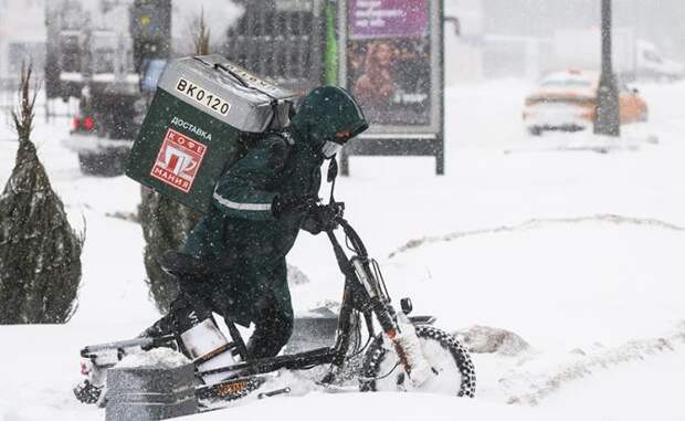 Курьерская доля: Почему россияне уже не спешат «зашибить большую деньгу»