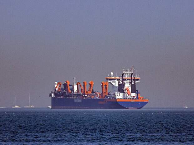 КСИР поразил нефтяной танкер в Ормузском проливе