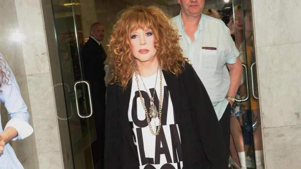 Пока Максим Галкин* наслаждался отдыхом в Куршевеле, Алла Пугачёва перестала выходить из дома