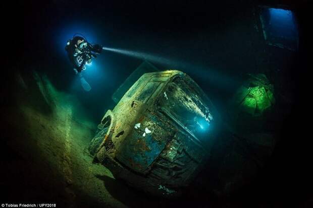 Паром "Зенобия" (затонувшее у берегов Кипра шведское грузовое судно), Тобиас Фридрих конкурс, красиво, лучшее, подборка, подводные снимки, подводные фото, фото, фотографы