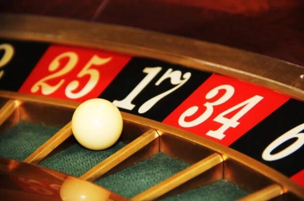 Нелегальные онлайн-казино зарабатывают 2-3 триллиона рублей в год