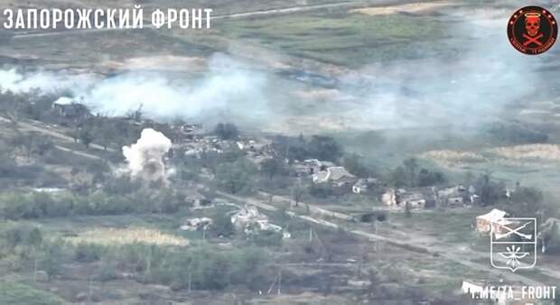 В боях на Запорожском направлении российские войска превратили населённый пункт Работино в огненный мешок...