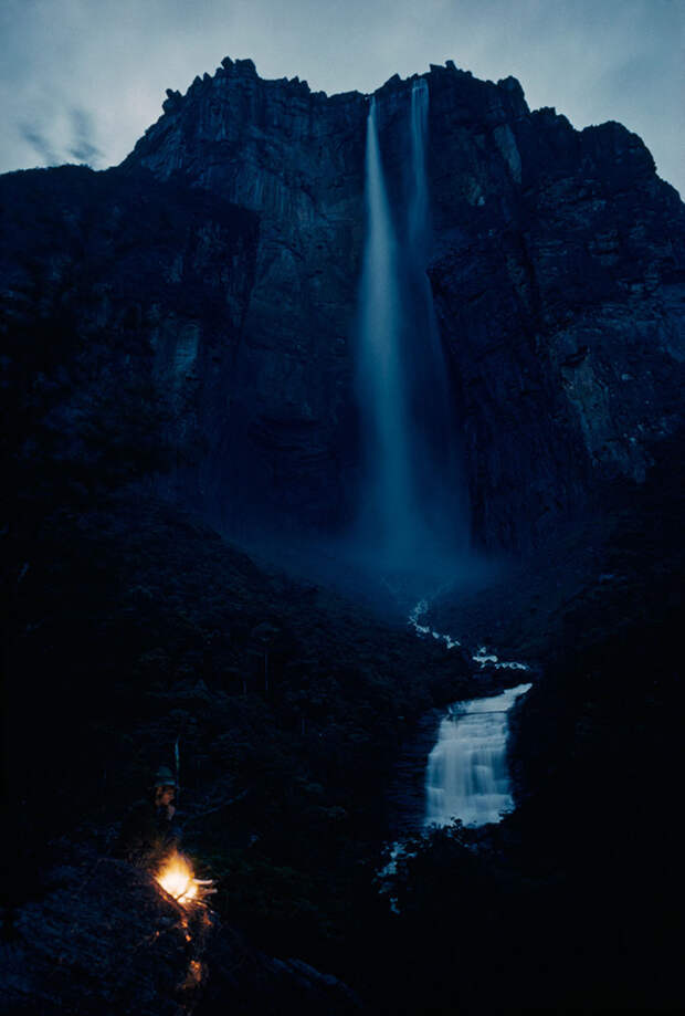 15. Водопад высотой 900 метров на горе Ауян-Тепуи. Венецуела, март 1963 national geographic, история, природа, фотография