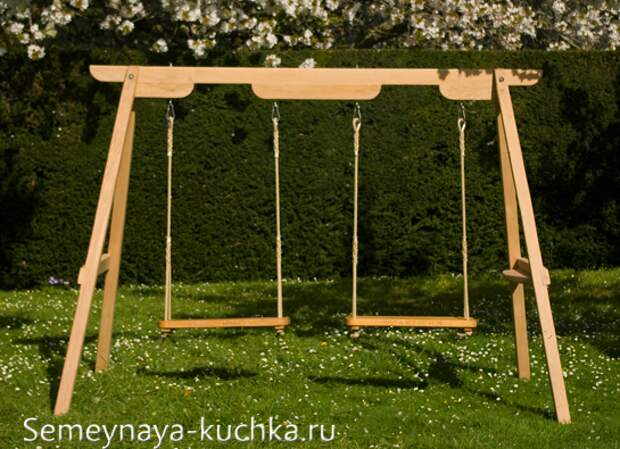 качели на два места