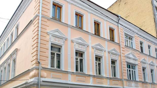 В Москве отремонтировали три дома в стиле неоклассицизма