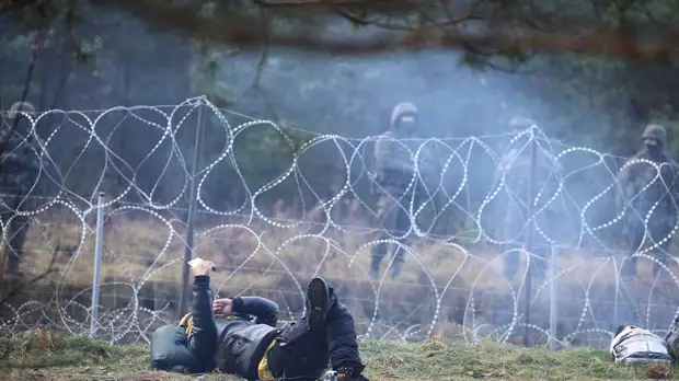 МИД Белоруссии предостерёг Польшу от провокаций в ситуации с беженцами на границе