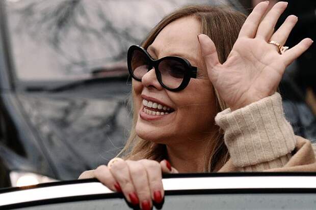 В пренеприятную ситуацию попала актриса Орнелла Мути