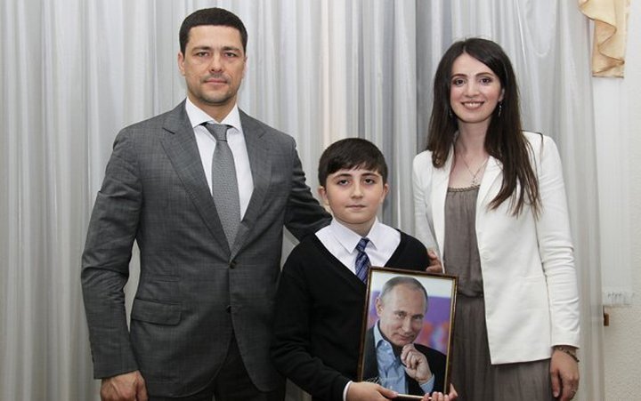 Мальчик, пославший Путину 3000 рублей, получил ответ