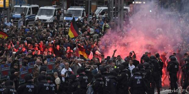 Во время демонстраций в Хемнице пострадали 11 человек