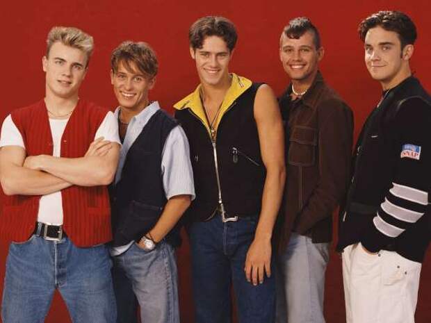 Группа Take That образовалась в 1989 году и мгновенно обрела популярность в своей стране, но мировой успех им принесла песня Back For Good, которая вышла в 1995-м году и заняла первые строчки хит-парадов в 31 стране.В 1995 году группа распалась, когда из нее со скандалом ушел Робби. Он преуспел как самостоятельный исполнитель, продав свыше 70 миллионов записей.