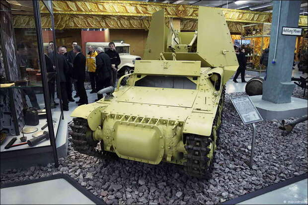 САУ 10.5cm leFH 18-4 auf Geschutzwagen Lr.S (f) Alkett