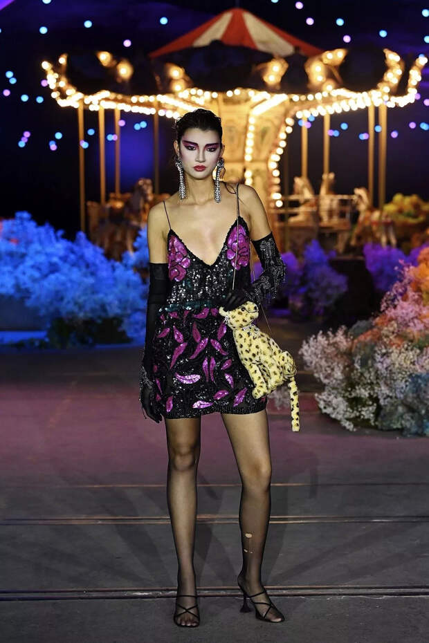 Romance was born Resort 22 4 Romance was born Resort 22 Collections 4