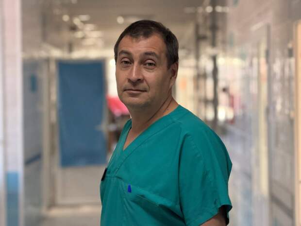 «Здесь врачу нужно быть универсальным»: хирург из Казани рассказал о работе в Рубежном