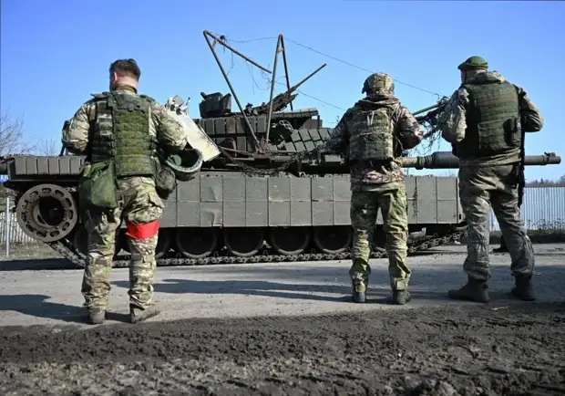 Пьяный украинский офицер проболтался, где стоят танки Abrams. Подбили сразу 5. А сколько до этого?