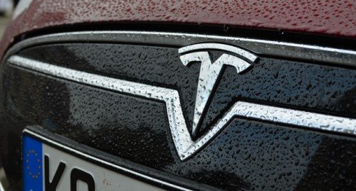 Логотип Tesla