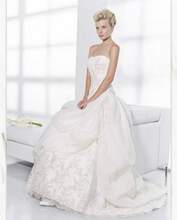 Lace Wedding Dresses by Carlo Pignatelli