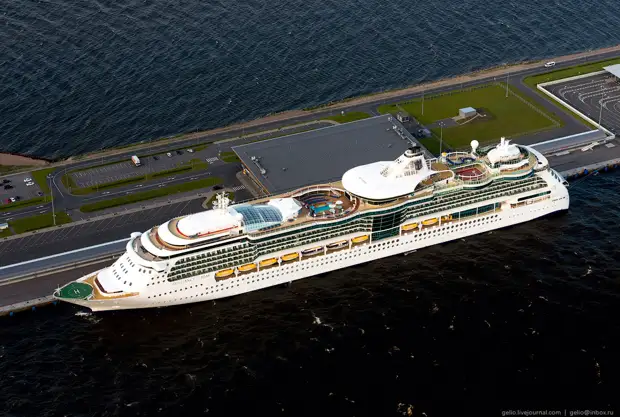 Морской пассажирский порт «Морской Фасад». Круизное судно «Brilliance of the Seas».