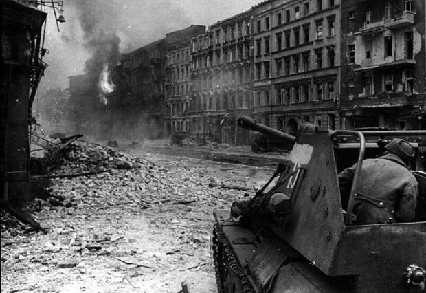 Падение Берлина на фотографиях весны 1945 года (3)