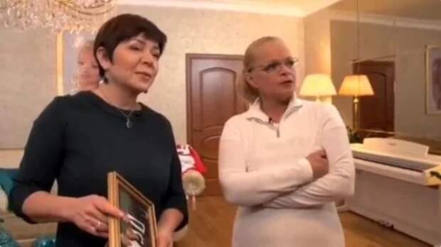 Как выглядит квартира Ларисы Долиной