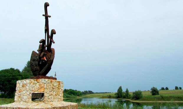 Памятник павшим в Конотопской битве. Фото автора и из открытых источников