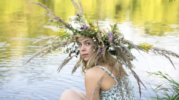 Сельские пейзажи Скандинавии, подростковая влюблённость и пакости проклятой Аннабель: что смотреть в кино в выходные