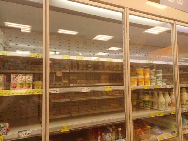 Туляки пожаловались на отсутствие молока и хлеба в некоторых супермаркетах