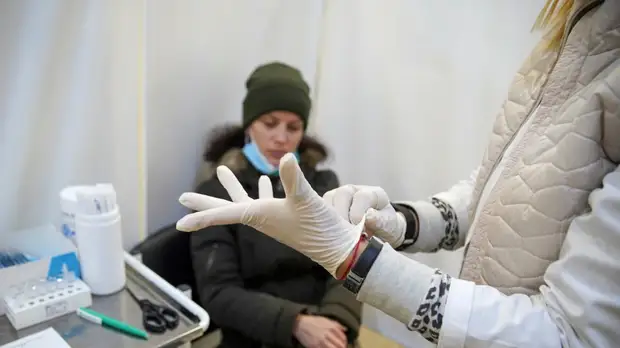 В аэропортах России организовано бесплатное тестирование на новый штамм COVID-19