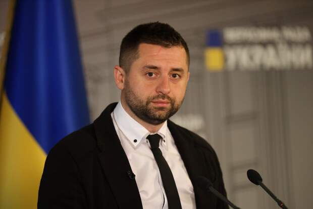 Арахамия заявил, что Киев считает Минск агрессором даже без доказательств участия в СВО