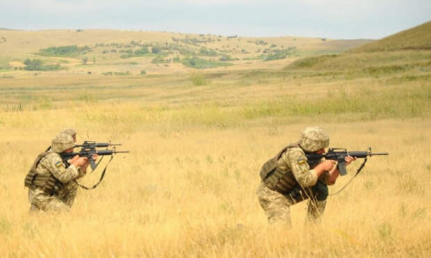 Украинские силовики взяли в окружение подконтрольный Киеву город