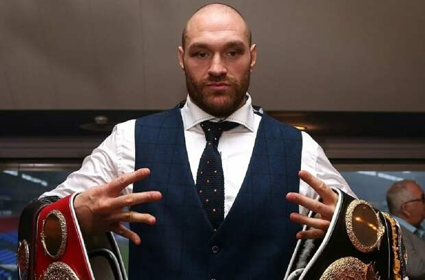 Фьюри заявил, что проведет с Усиком бой за все три пояса