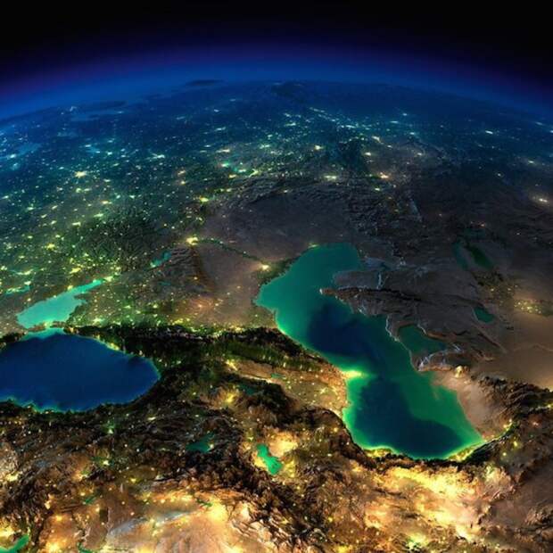 3. Кавказ, Каспийское и Черное море ночью без облаков. интересное, фото