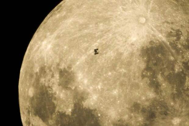 Space Photos 2010_27