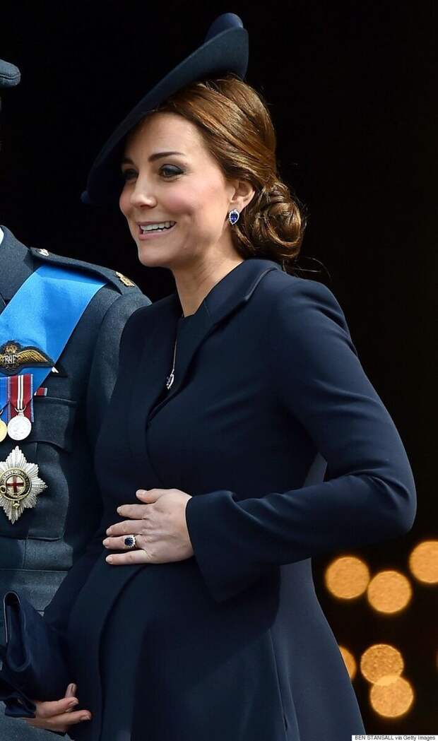 Кейт в сапфировом комплекте