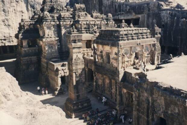 Кайласанатха - индуистский храм VIII века, посвященный богу Шиве Кайласанатха, достопримечательность, индия, скала, фотомир, храм, эллора
