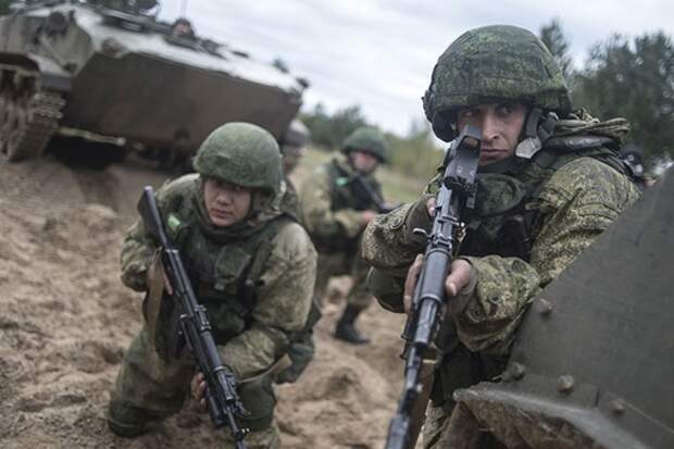 По предварительным данным, в Запорожье российским ударом поражен завод "Мотор сич", сообщил представитель подполья Сергей Лебедев