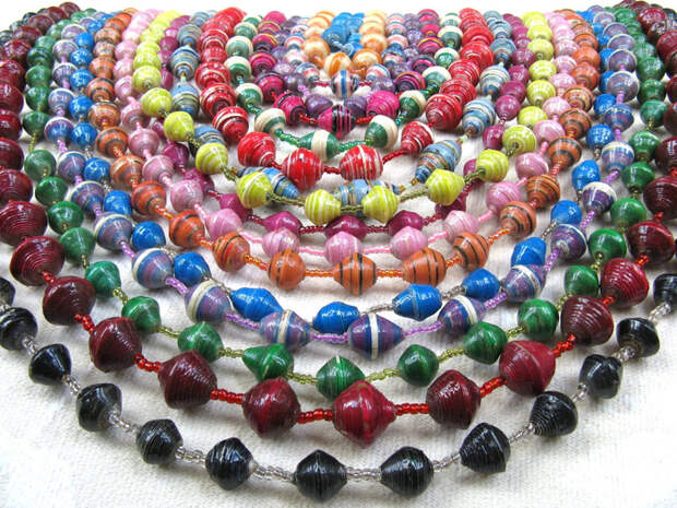 Mzuribeads Closeup Juna Necklaces (700x525, 583Kb)