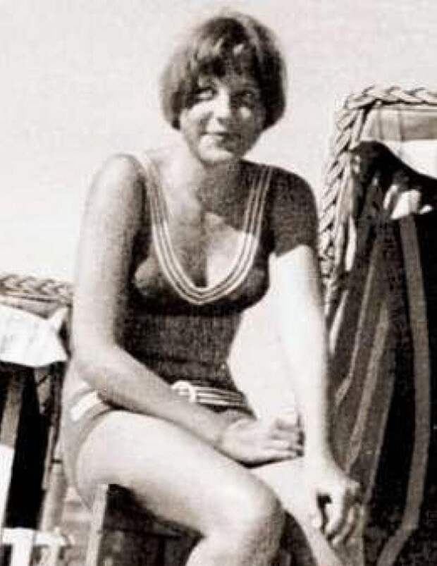 Ангела меркель в молодости на пляже