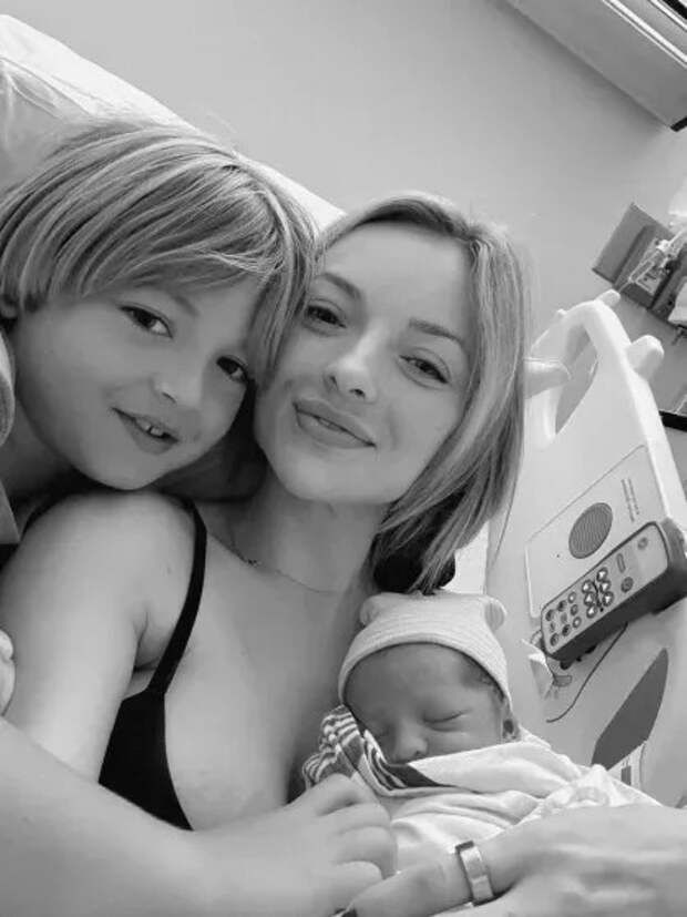 Франческа Иствуд с детьми