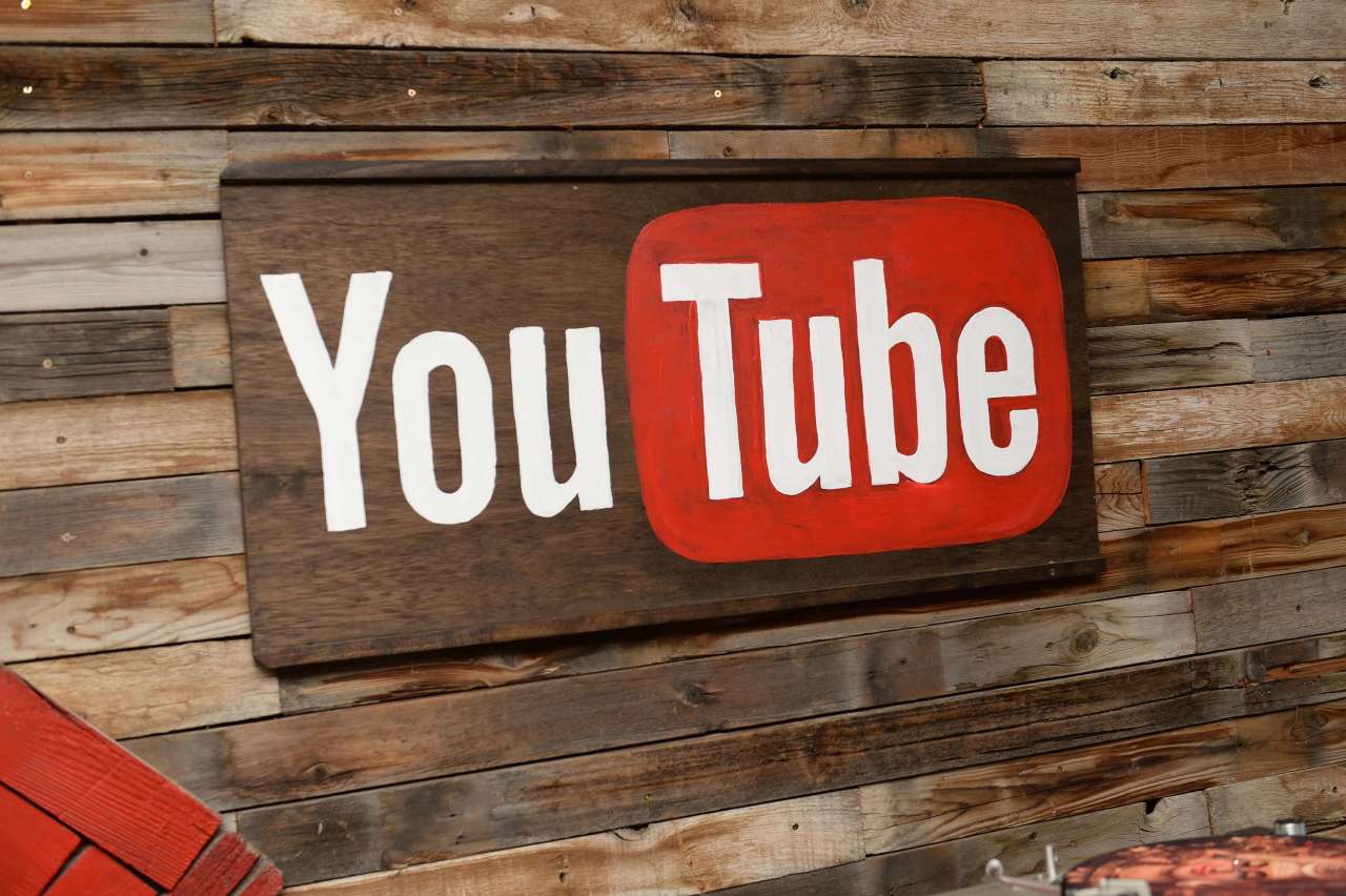 YouTube мстит за Крым и правду об укронацистах