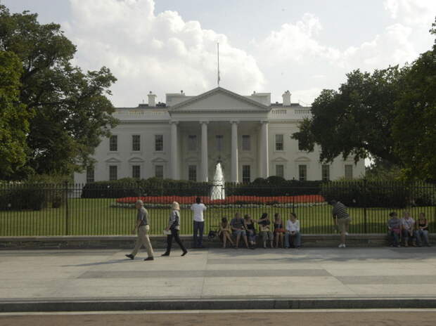 Белый дом отверг обвинения в ударе по школе для девочек в Иране