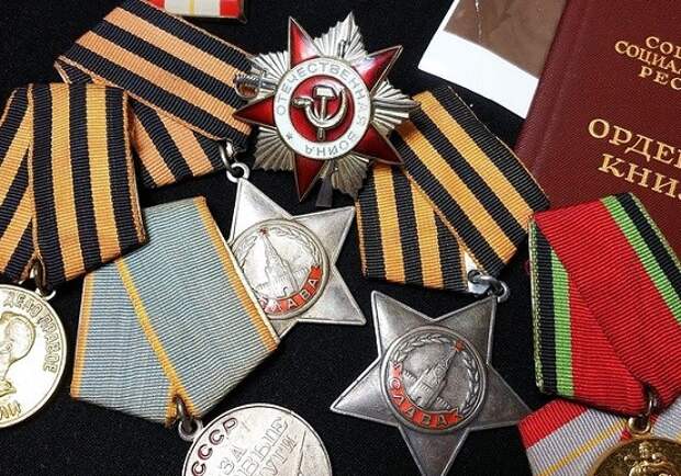 Под Новосибирском за контрабанду медалей ВОВ уроженец Китая получил условно