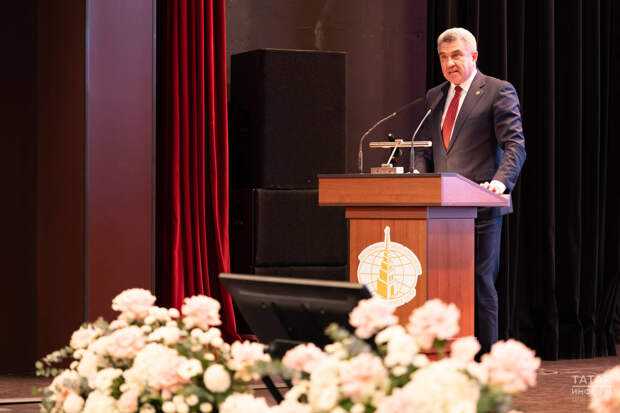 Ильсур Хадиуллин рассказал, что Татарстан бесплатно передал регионам 32 тыс. учебников