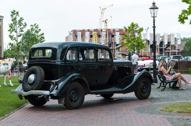 Retro Авто Fest в аутлет-городке "Мануфактура" выставка, олдтаймер, ретро автомобили