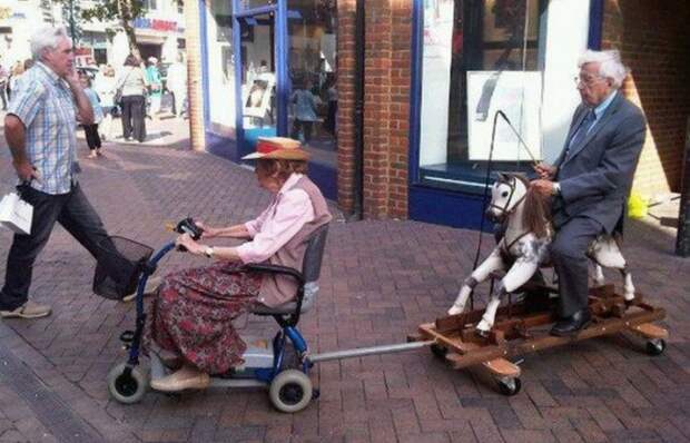 9798510-R3L8T8D-650-funny-unexplainable-wtf-pictures