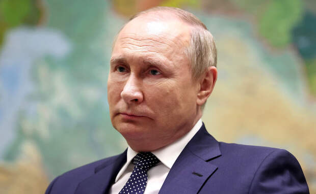 Вечером 22 октября вокруг Владимира Путина разнеслись слухи о возникших проблемах со здоровьем. По информации, поступившей из нескольких источников, у него даже была остановка сердца.-4