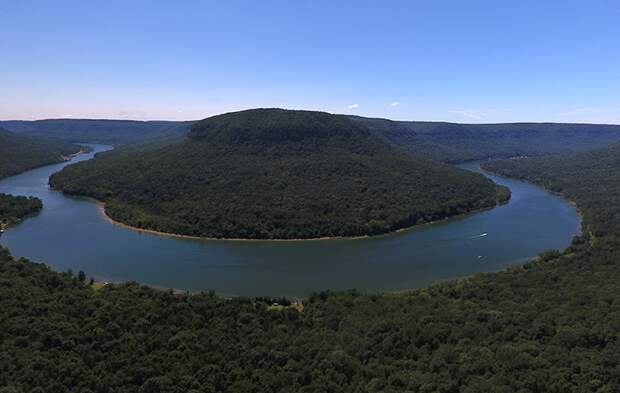 the Tennessee River curving around a hill